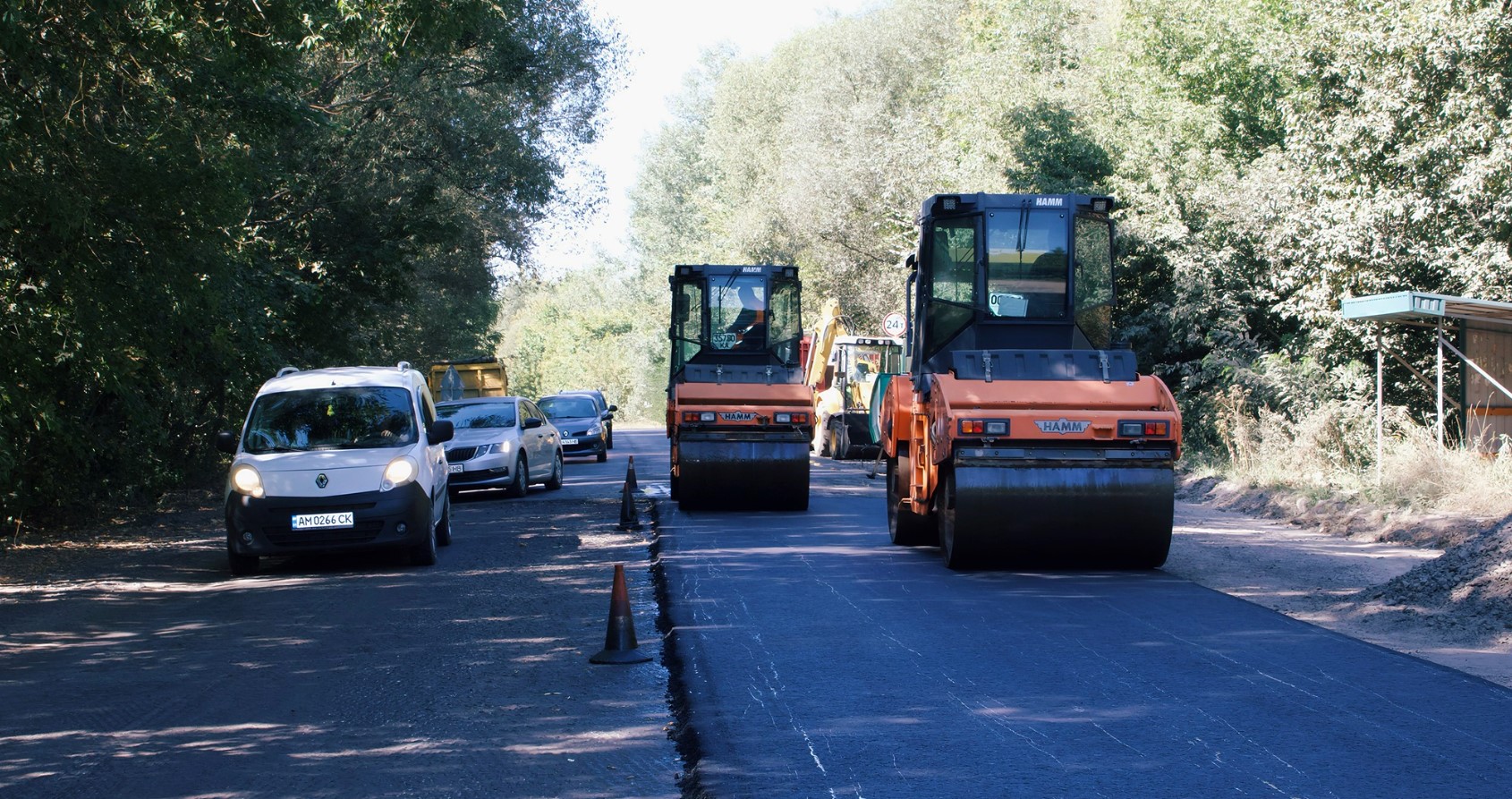 Дороги ремонтують у Житомирській області - фото 3