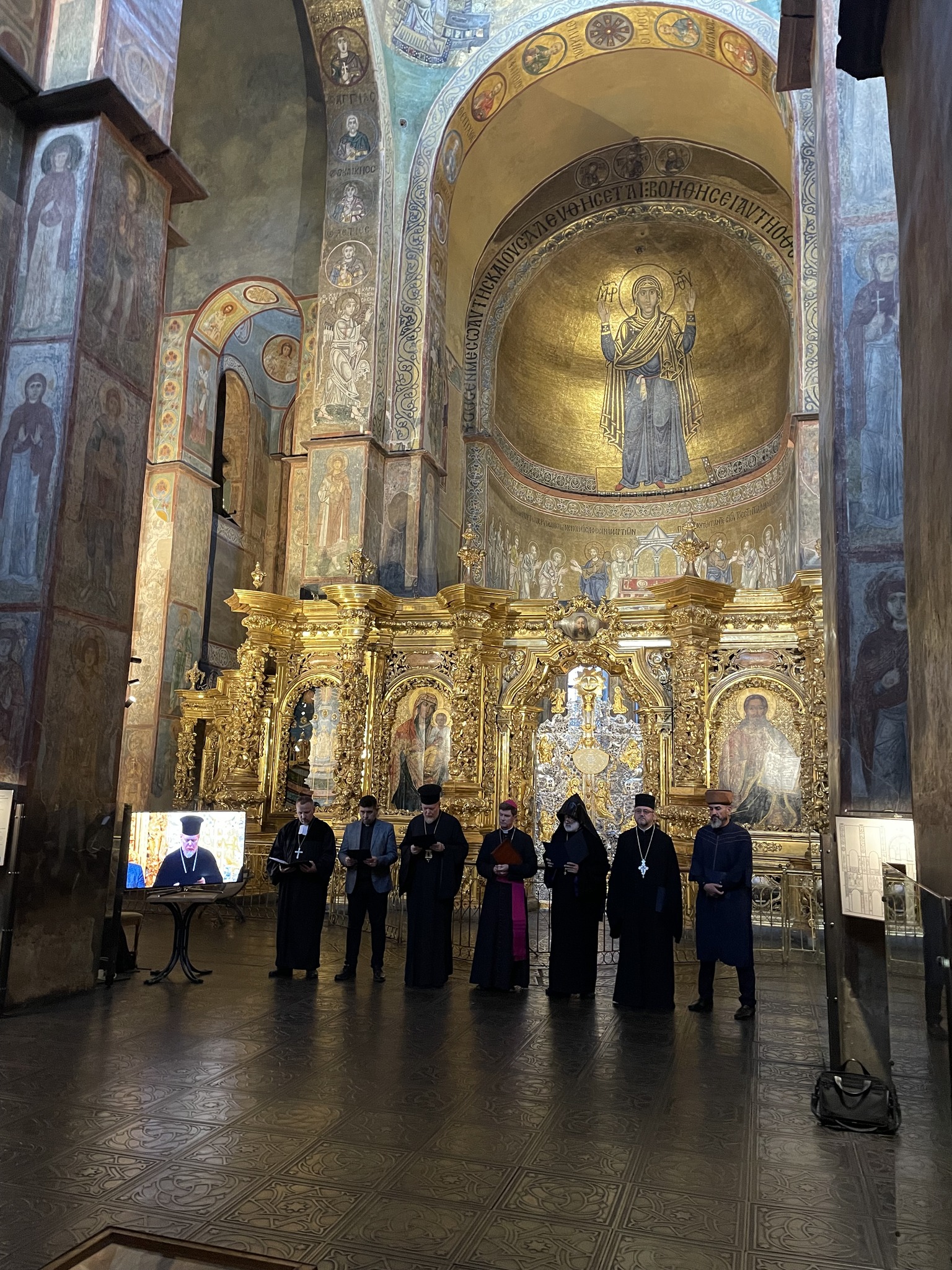 У Софії Київській провели особливу молитву про мир - фото 2