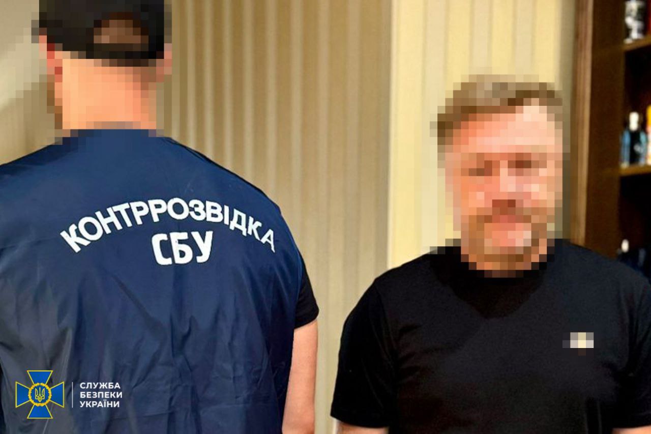 У Києві затримали ділків, які продавали «бронь» від мобілізації через фейкові ліцеї