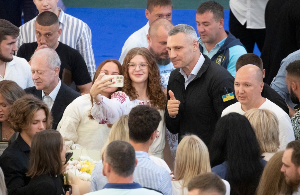 Кличко нагородив українських спортсменів відзнаками від столиці - фото 2