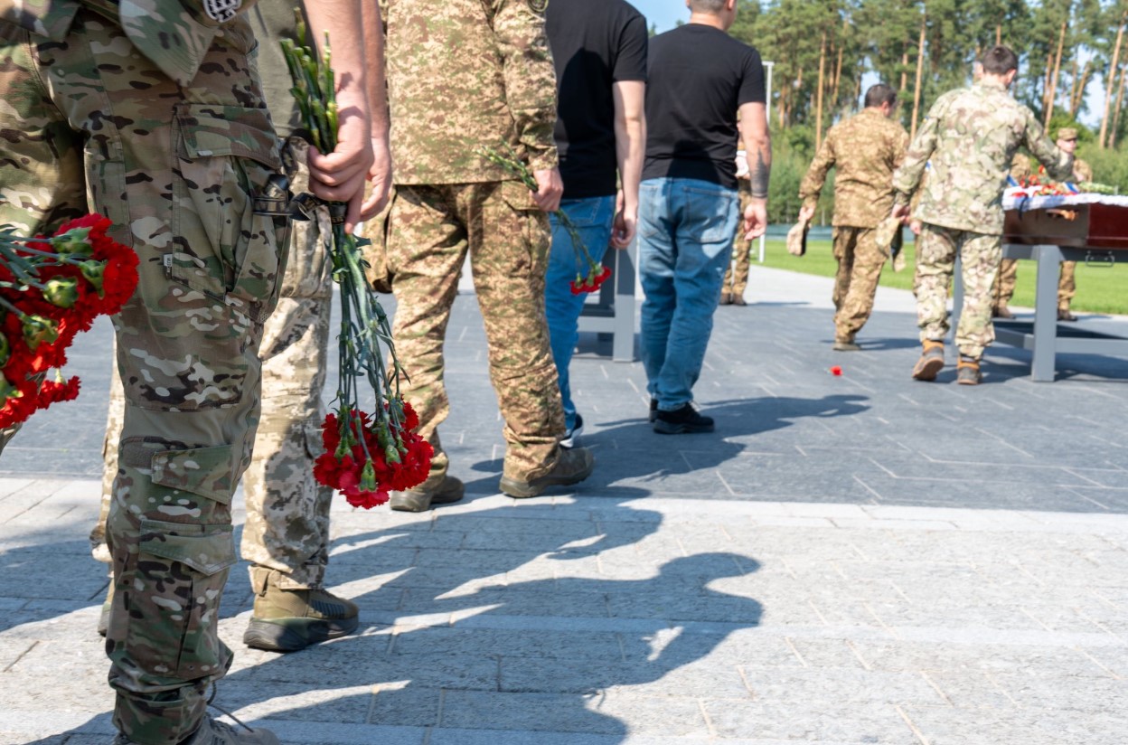 На Національному військовому кладовищі викарбували перше ім'я полеглого воїна - фото 4