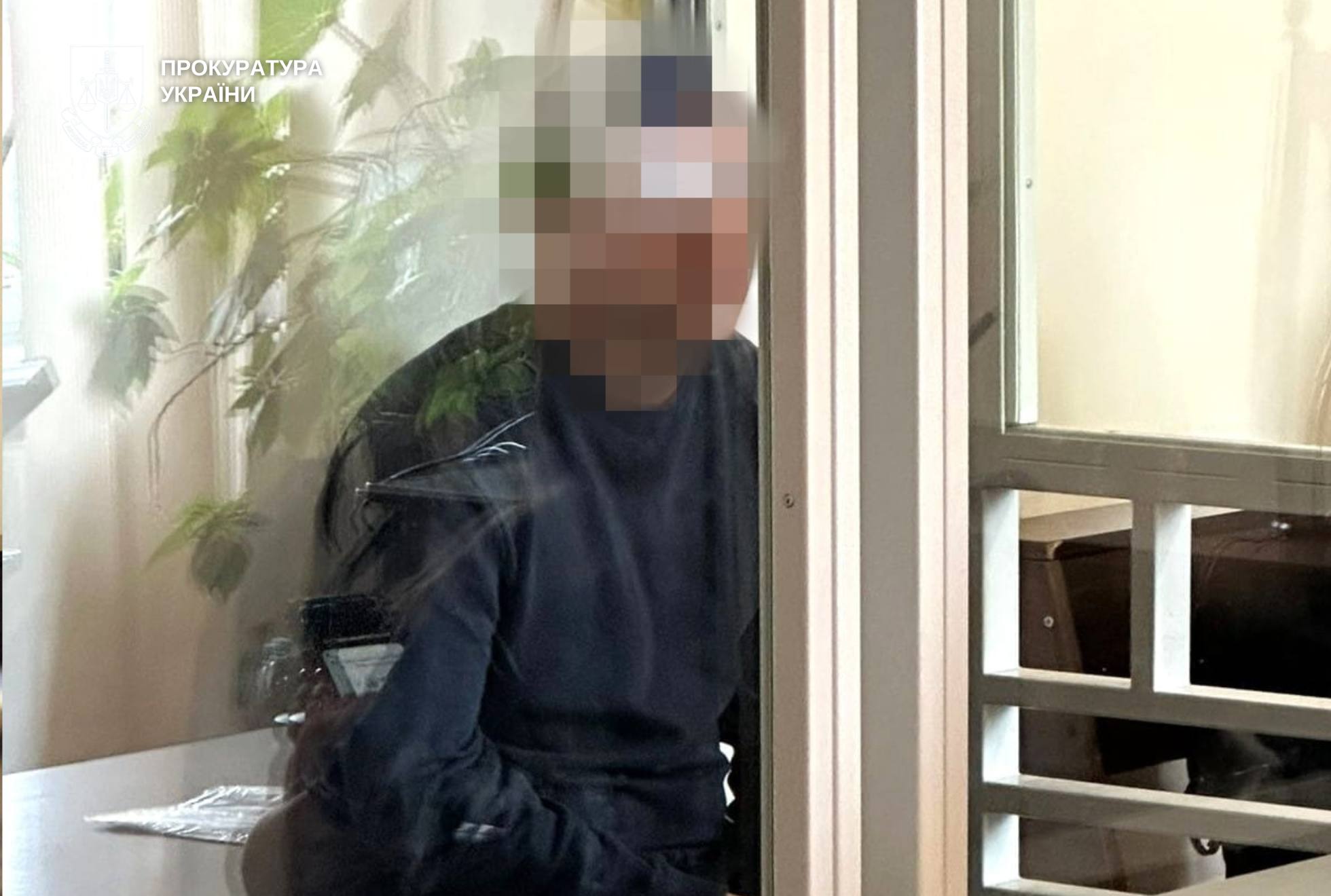 Зґвалтування неповнолітньої на Хмельниччині. Підозрюваних затримали і взяли під варту
