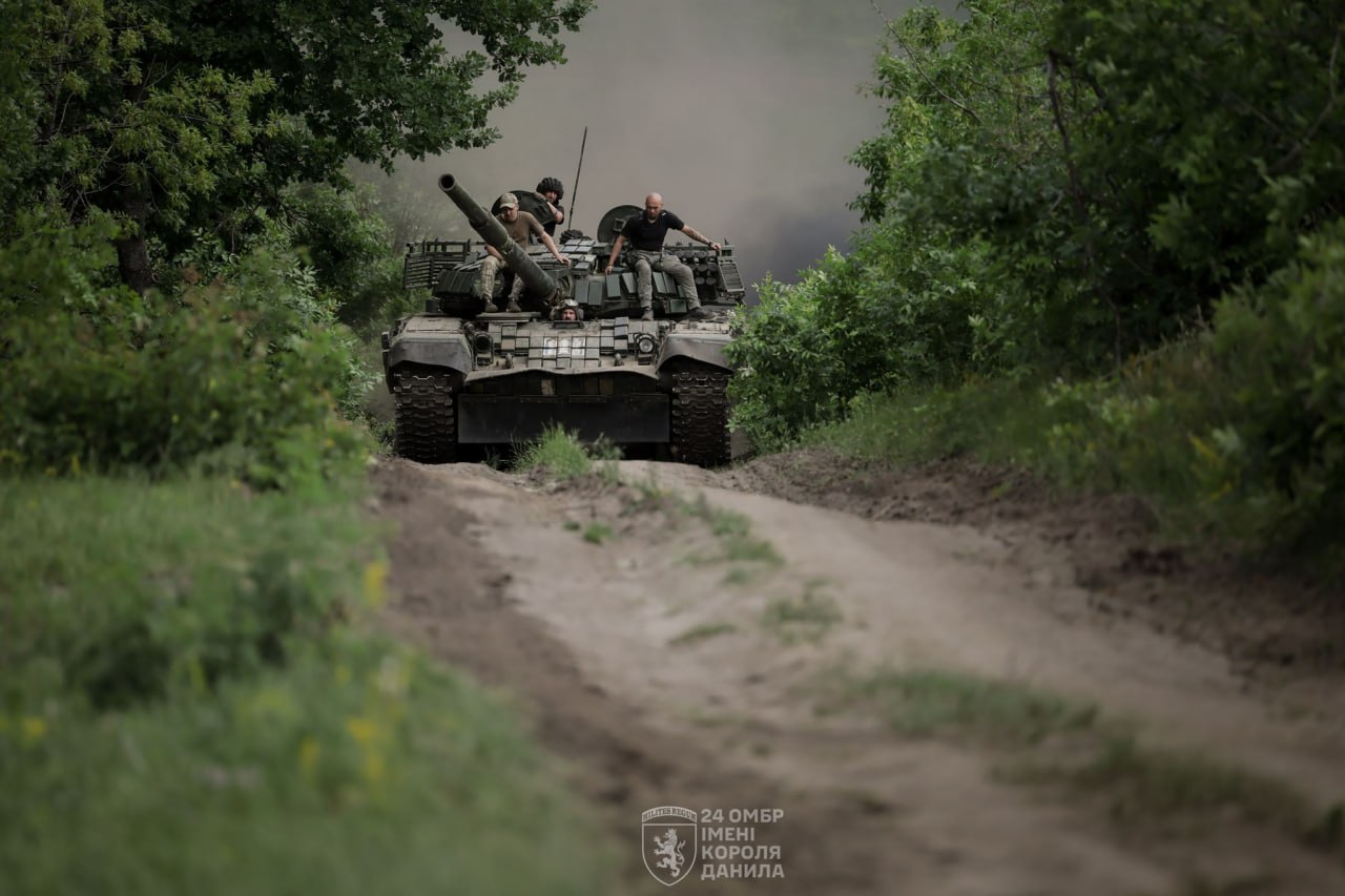 Зеленський у День танкіста подякував воїнам за відвагу