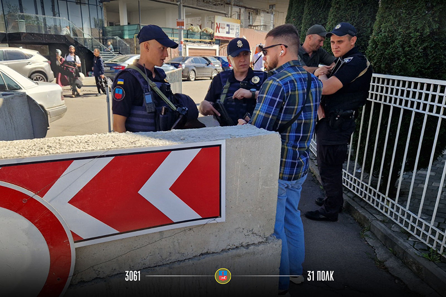 В Умані гвардійці спільно з поліцією забезпечують громадську безпеку під час Рош га-Шана - фото 2