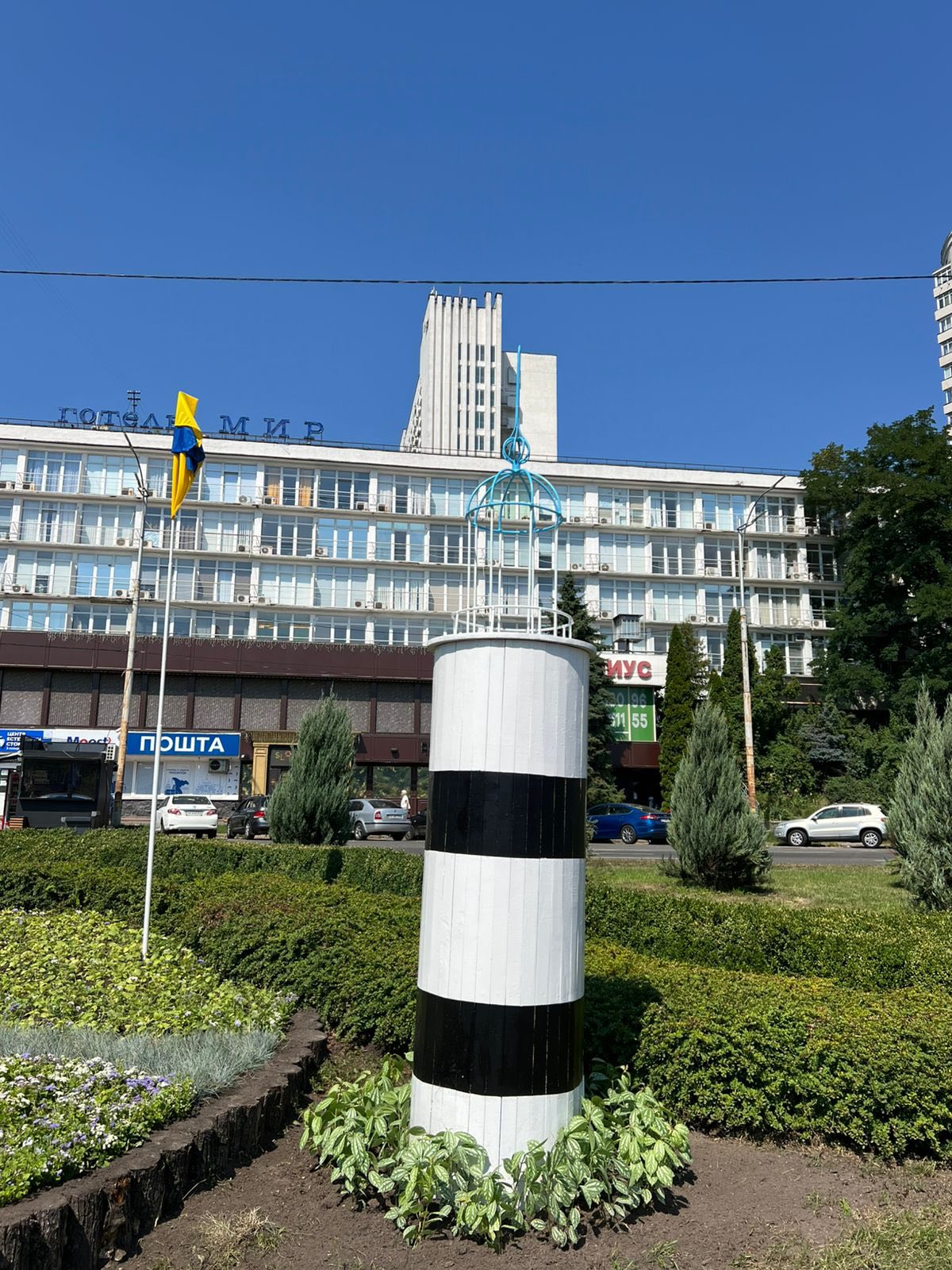 У Києві створили квітник, присвячений острову Зміїний - фото 4