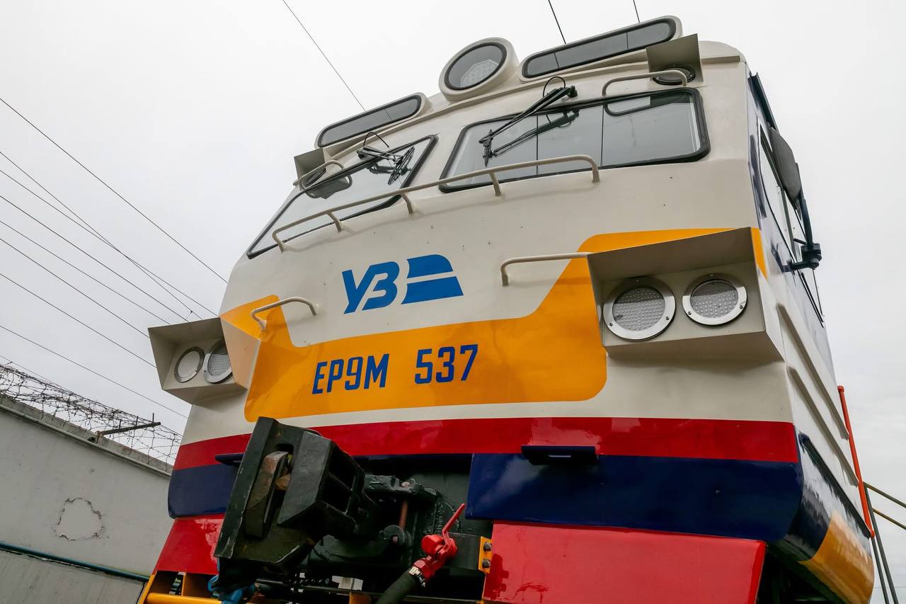 На Київщині запустять новий модернізований електропоїзд Укрзалізниці - фото 3