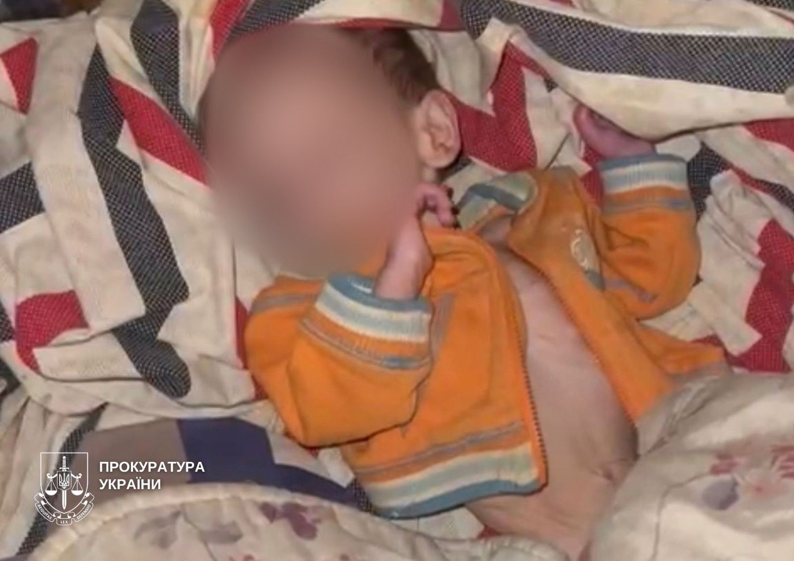 Неповнолітня матір на кілька днів залишила 7-місячного сина самого у квартирі