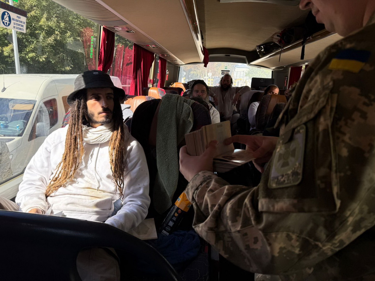 Хасиди з Умані повертаються додому: на кордоні Вінниччини утворилися черги - фото 2