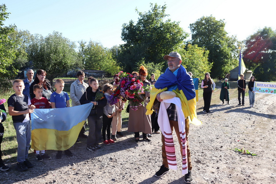 На Вінниччині зустріли воїна-азовця, який більше 3 років був у полоні - фото 12