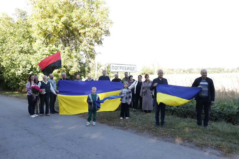 На Вінниччині зустріли воїна-азовця, який більше 3 років був у полоні - фото 6