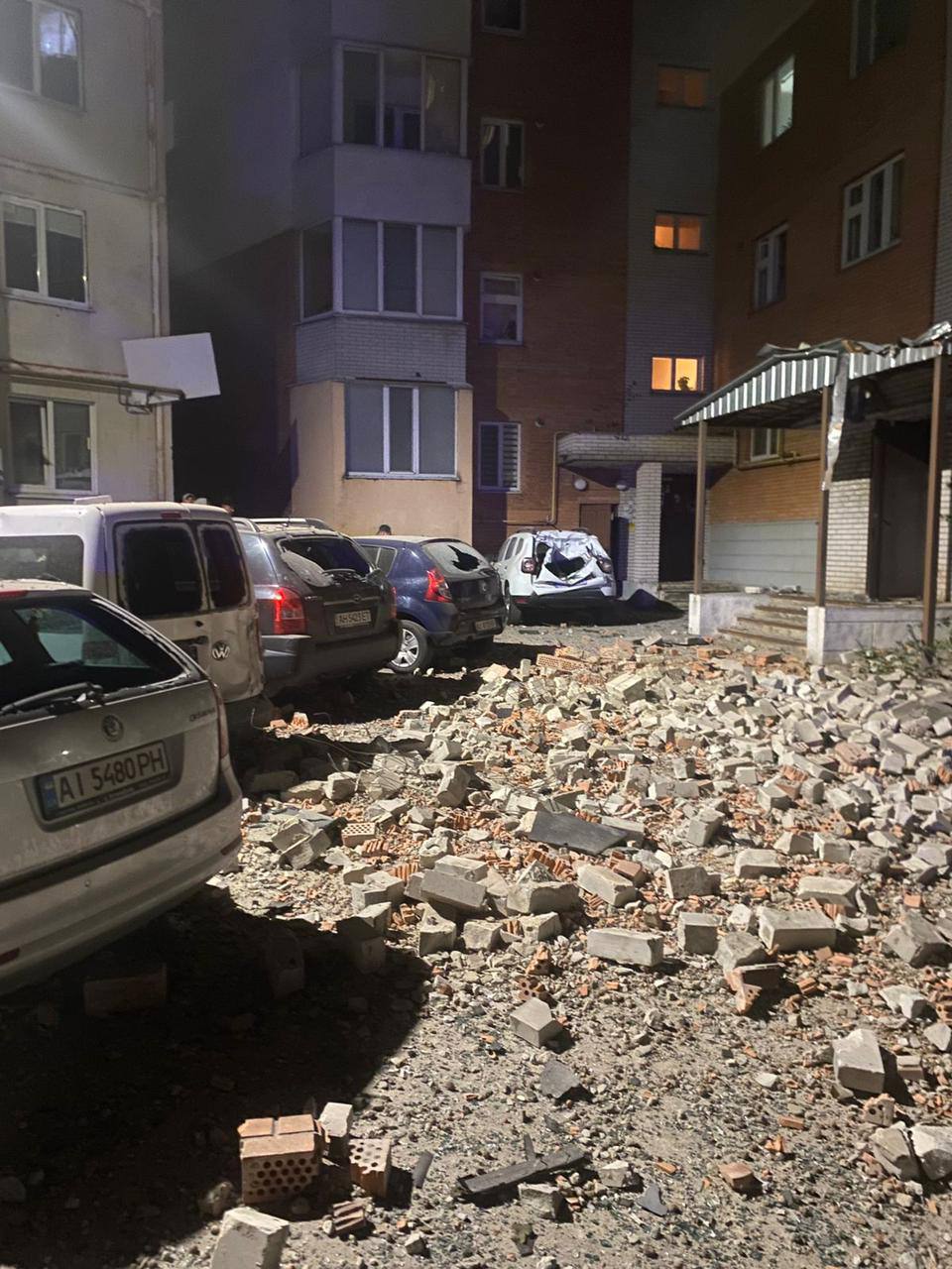 П’ятеро людей постраждали на Київщині: ворог атакував хлібзавод та будинки