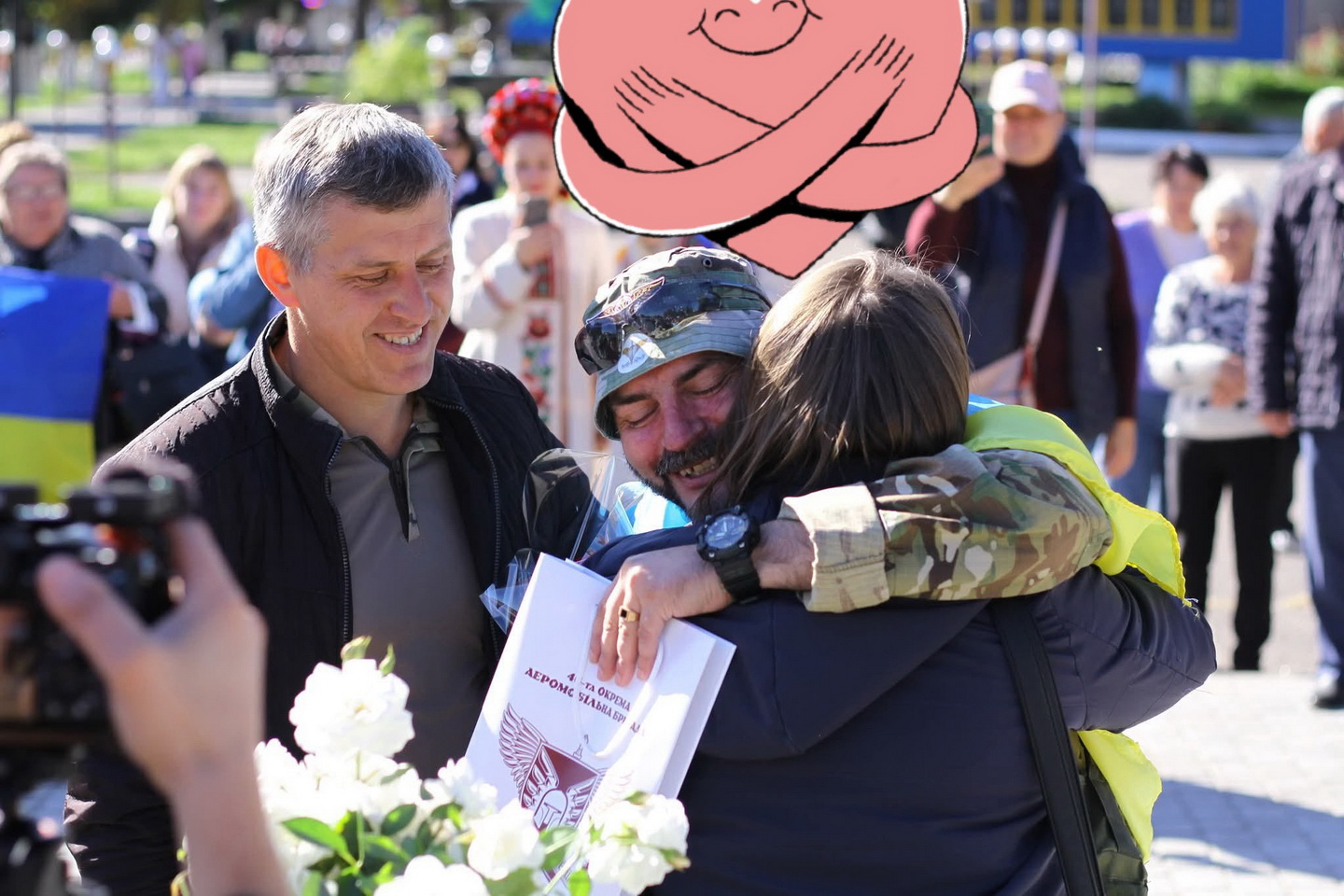 Усією громадою на Вінниччині зустрічали звільненого з полону десантника - фото 2