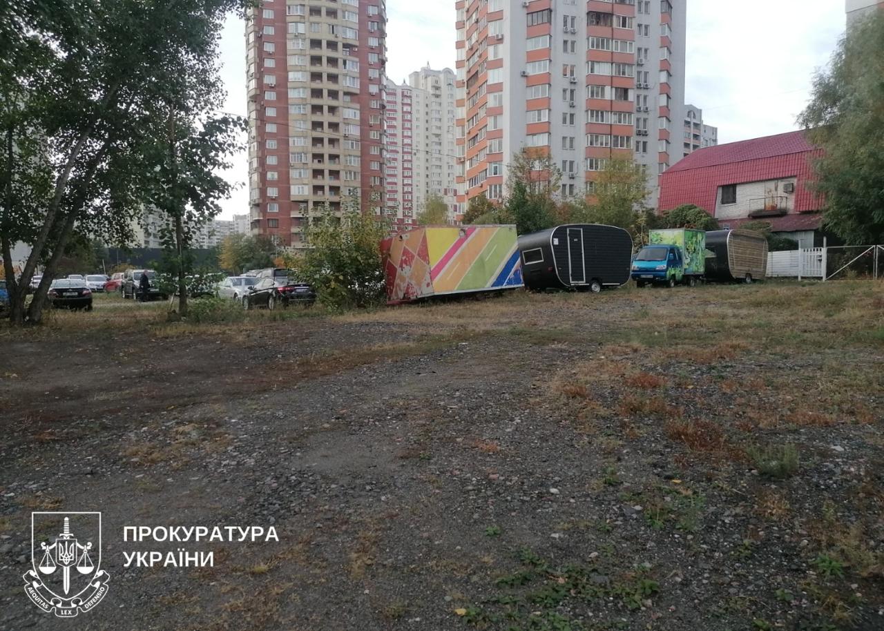 У столиці прокуратура запобігла незаконному заволодінню землею на понад 180 млн грн - фото 2