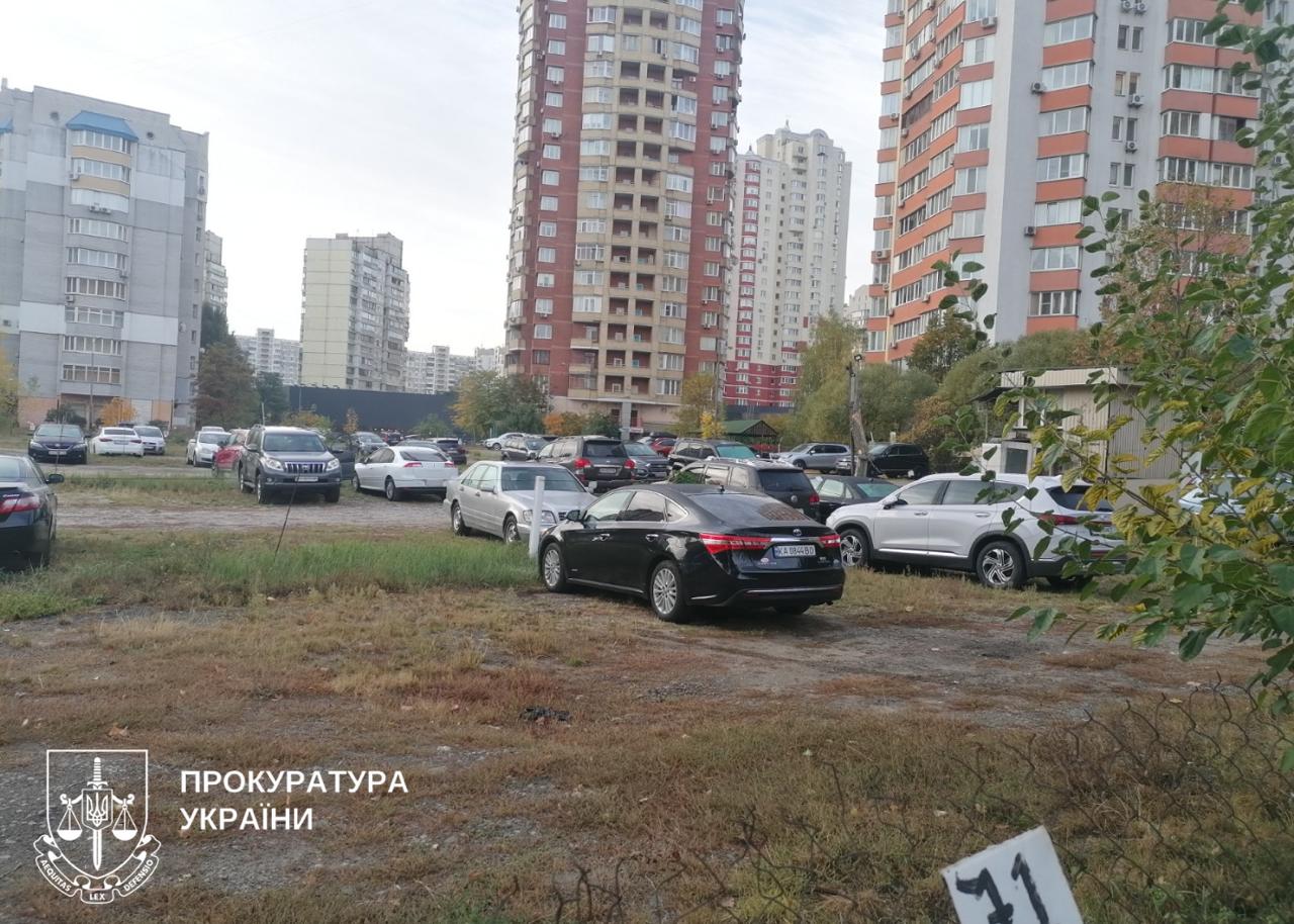 У столиці прокуратура запобігла незаконному заволодінню землею на понад 180 млн грн - фото 3