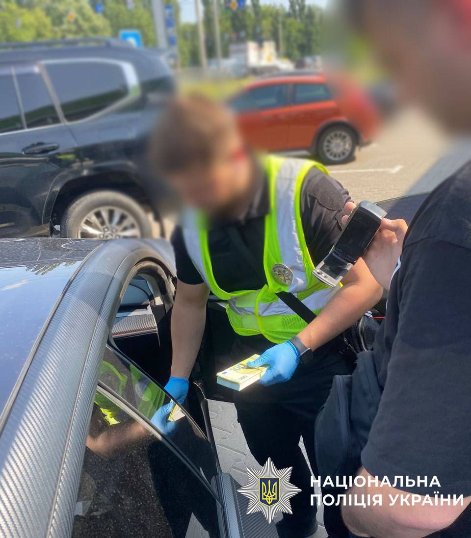 У столиці судитимуть двох ділків, які за 13 000 євро переправляли військовозобов’язаних за кордон - фото 2