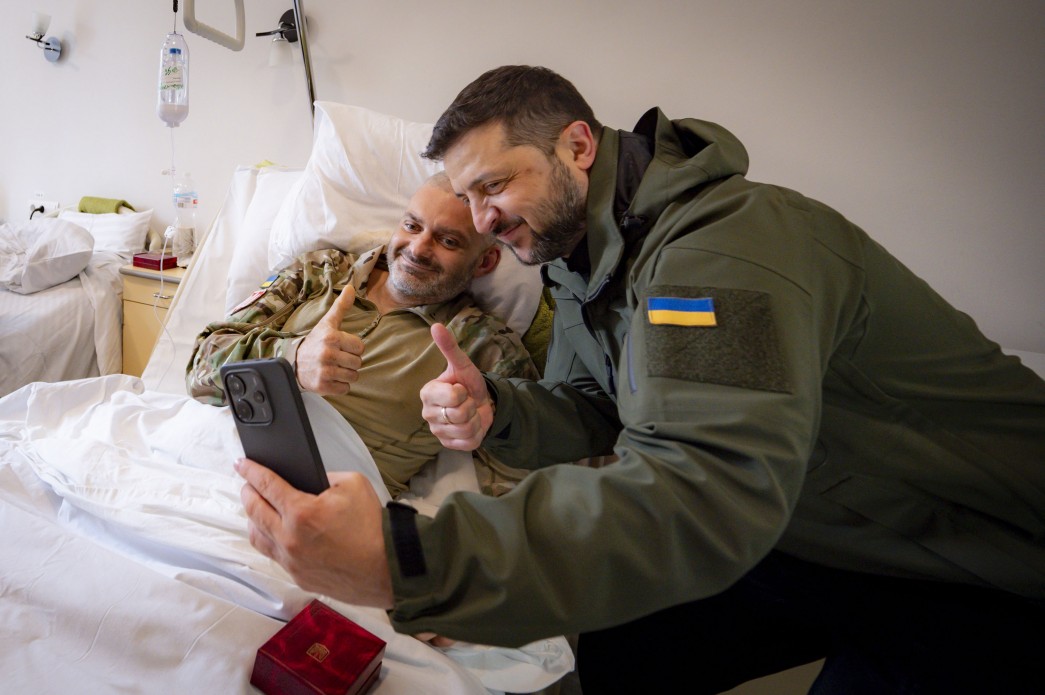 Зеленський зустрівся з пораненими воїнами та привітав їх із Днем захисників і захисниць України - фото 8