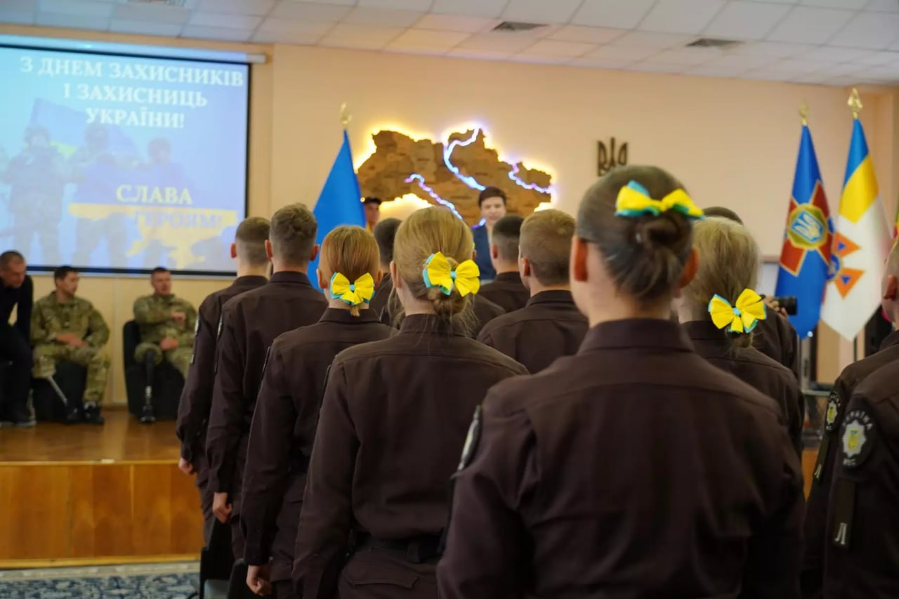 У Києві ліцеїсти МВС склали клятву в День захисників і захисниць України - фото 2