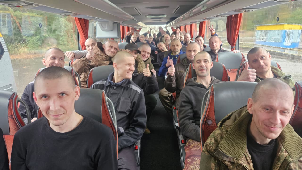 Наймолодшому звільненому 26 років, найстаршому – 59: подробиці обміну полоненими - фото 7