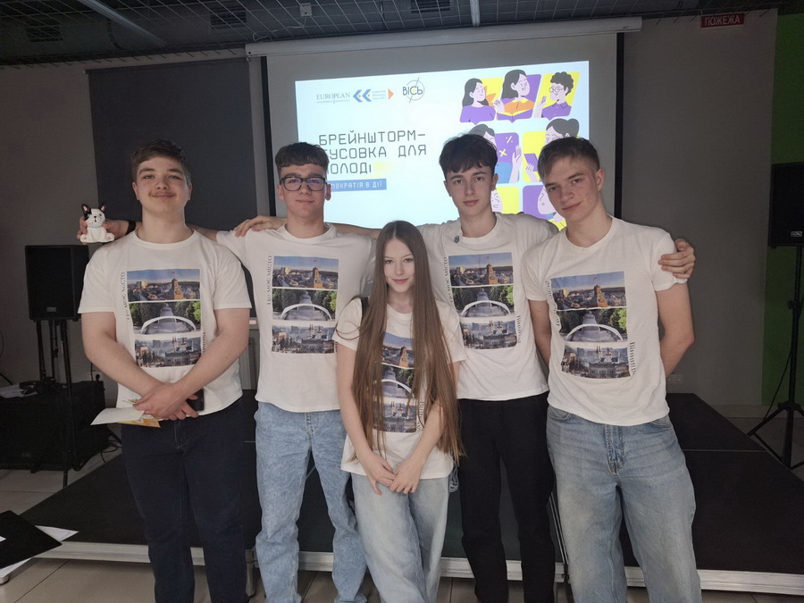 Двоє студентів коледжів Вінниччини отримуватимуть президентські стипендії