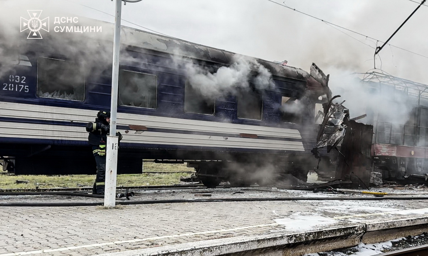Обстріл вокзалу в Шостці: загинув чоловік, є поранені діти
