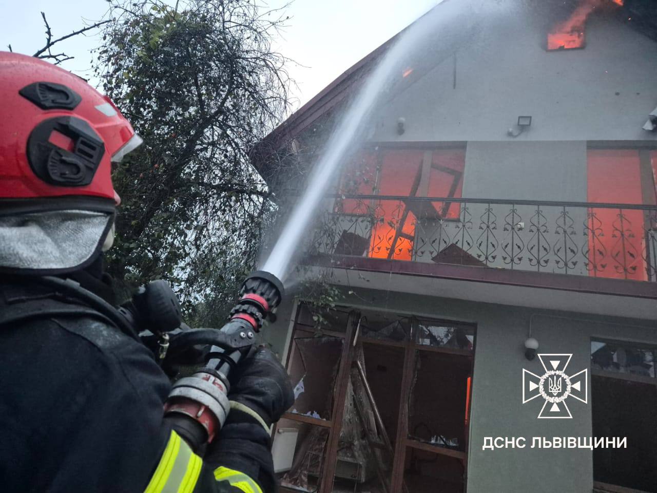 Чотири людини загинули у Львівській області внаслідок повітряної атаки РФ - фото 5