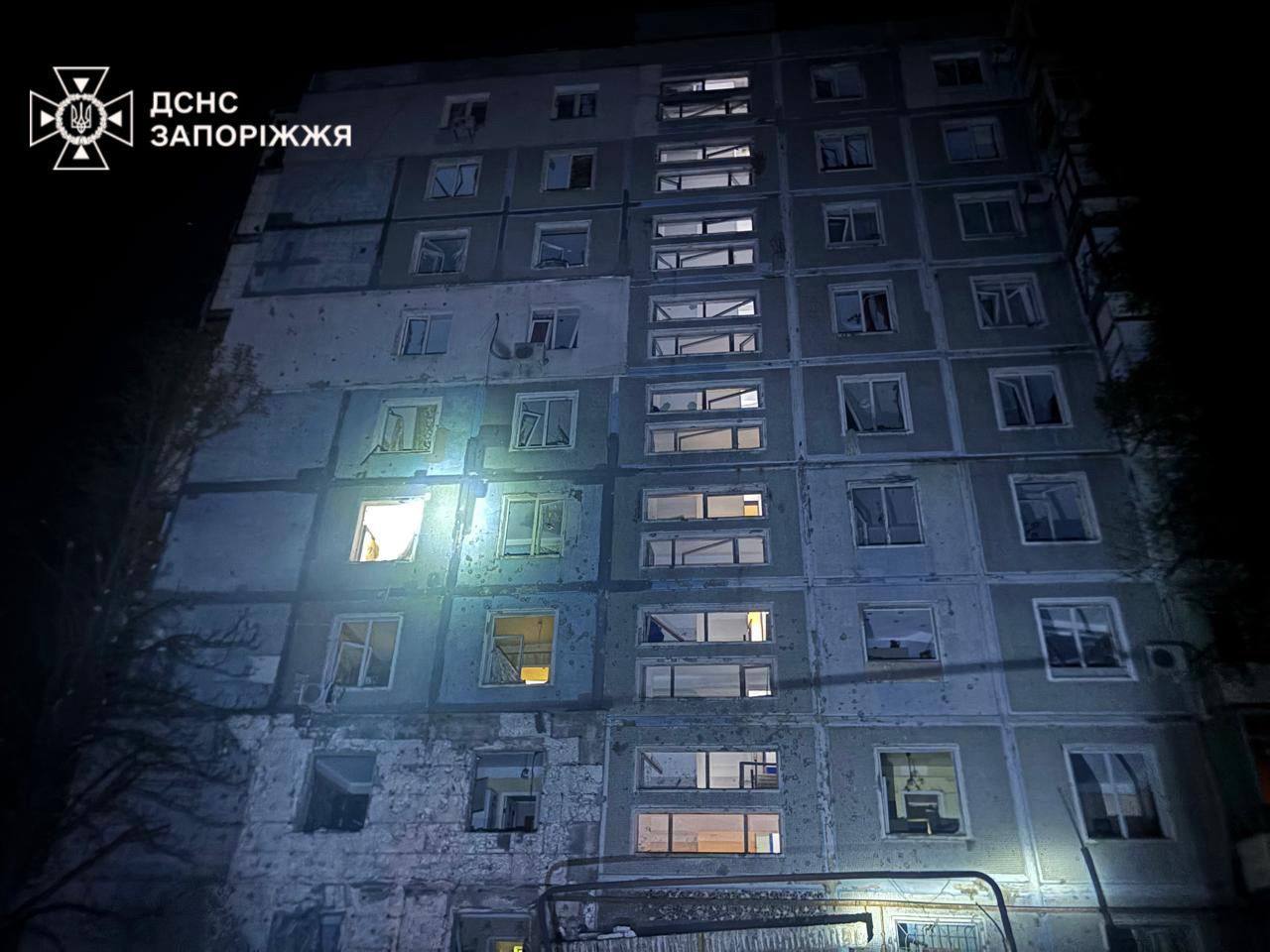 Понад 50 ракет та 500 ударних дронів: росіяни вночі били по інфраструктурі та людях - фото 3