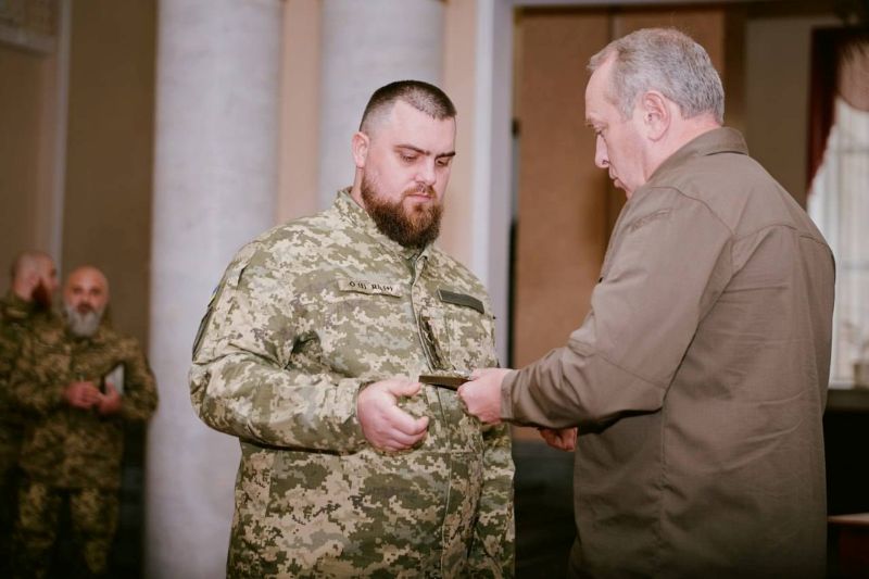Тероборонівцям із 118 бригади вручили державні й обласні відзнаки - фото 3