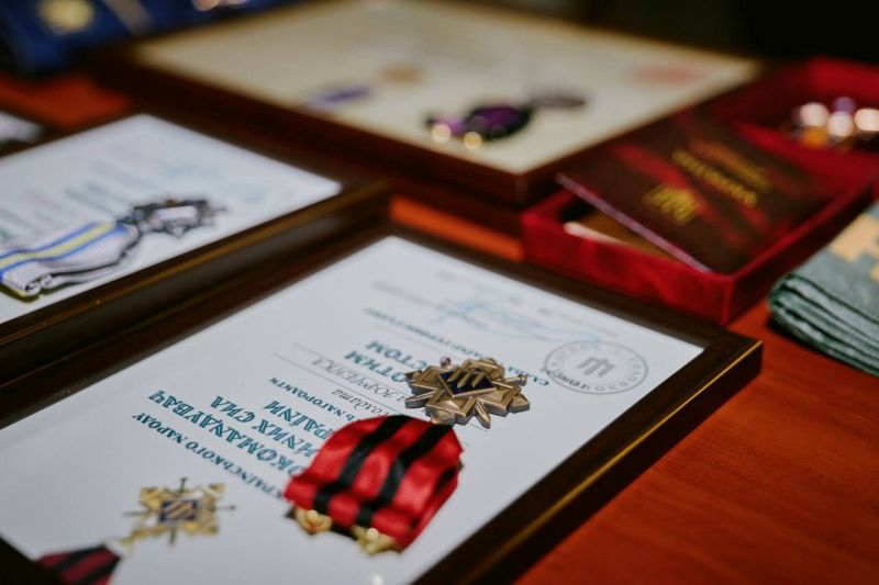 Тероборонівцям із 118 бригади вручили державні й обласні відзнаки - фото 4