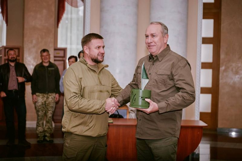 Тероборонівцям із 118 бригади вручили державні й обласні відзнаки - фото 6