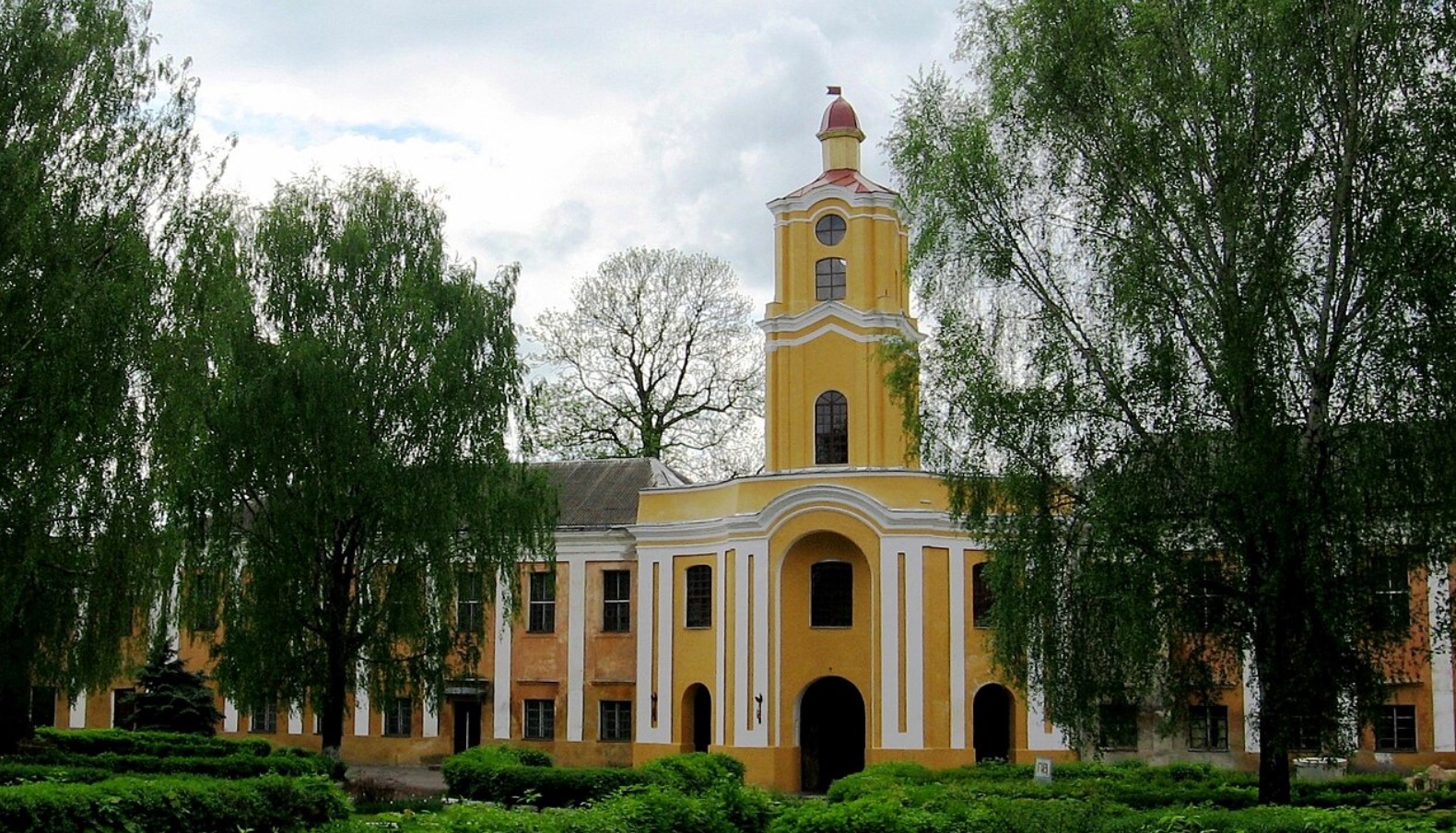 Розкішні інтер’єри, весілля і скарби. Чим дивує Олицький замок Радзивілів на Волині - фото 6
