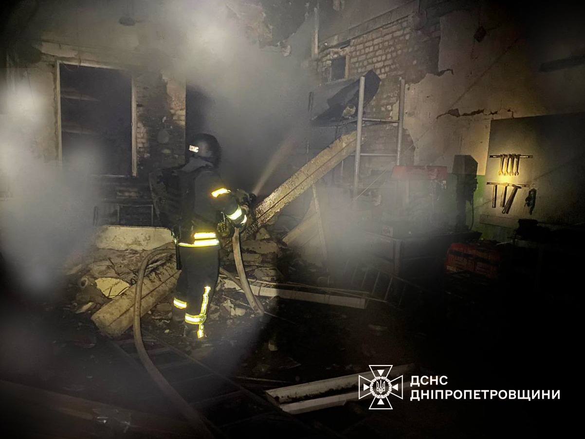 Внаслідок обстрілу Дніпропетровщини постраждали 5 людей - фото 3