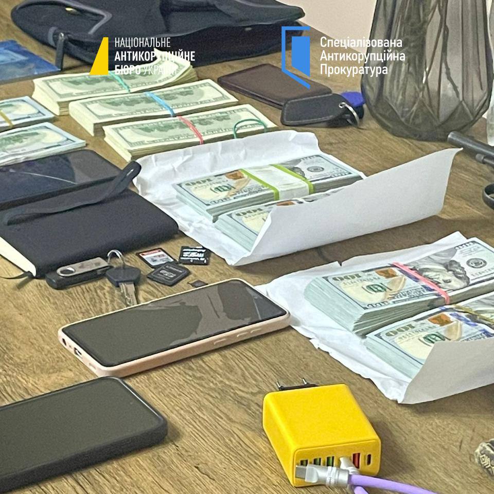 3,5 млн доларів за закриття справи: викрили прокурора Офісу генпрокурора і адвокатів