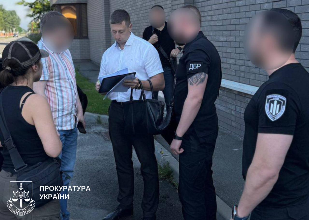 Екссекретаря Київради судитимуть за сприяння в ухиленні від служби та незаконні виплати