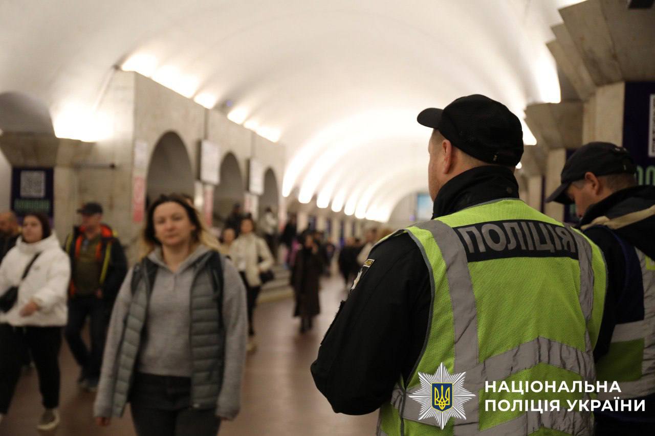 Частковий блекаут: Поліція Києва перейшла на посилене несення служби - фото 2