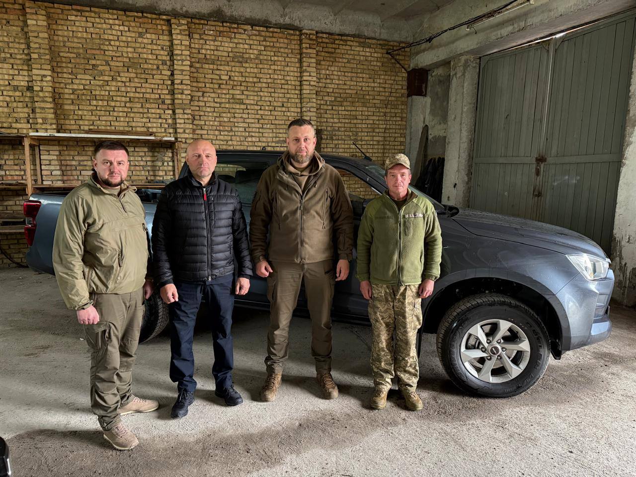 Черкаси передали 118-ій бригаді автомобіль від громади