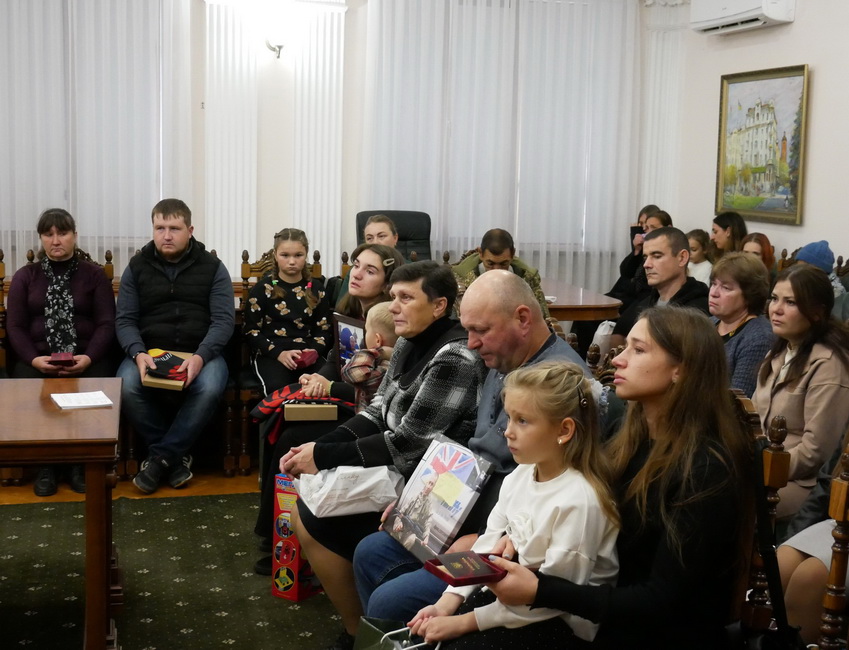 На Вінниччині родинам полеглих воїнів вручили посмертні державні нагороди - фото 4