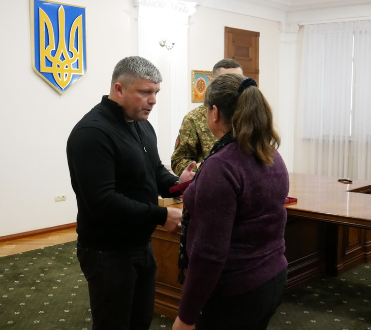 На Вінниччині родинам полеглих воїнів вручили посмертні державні нагороди - фото 5