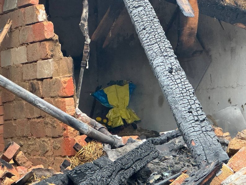 Через ракетний обстріл Запоріжжя у власному будинку загинув 7-річний хлопчик. Його батько нещодавно повернувся з полону