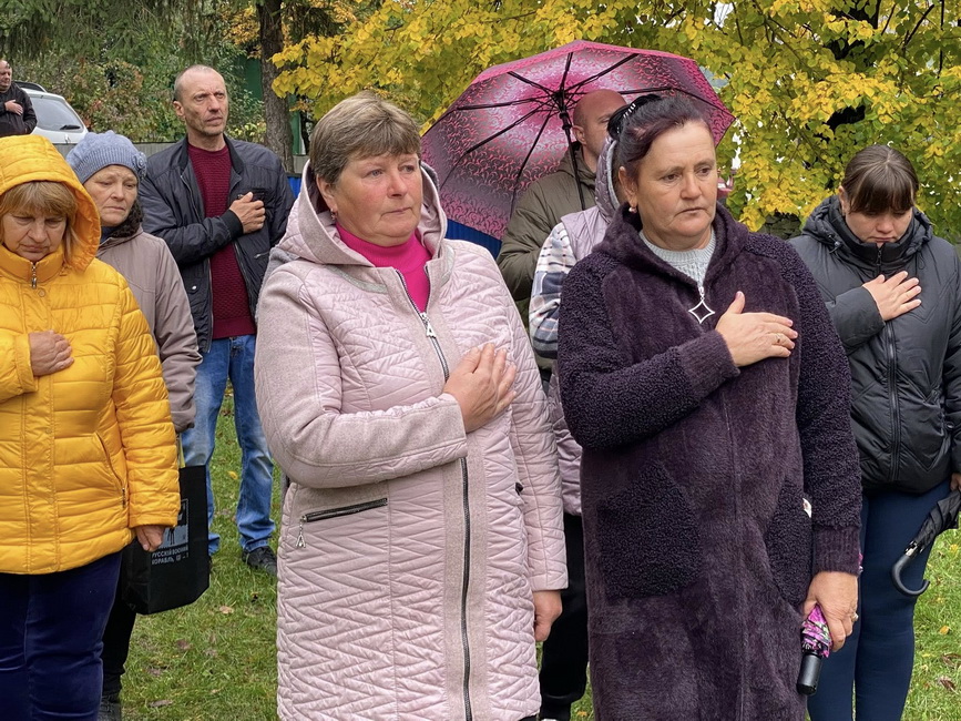 В селі на Вінниччині відкрили меморіальну дошку полеглому воїну - фото 17