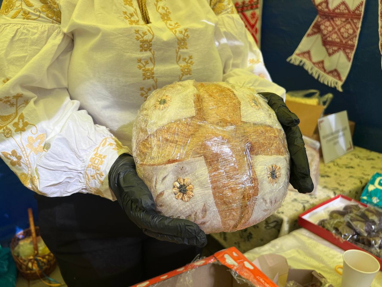 На Вінниччині, до Дня хліба, на благодійному ярмарку зібрали понад 600 тис для ЗСУ - фото 5