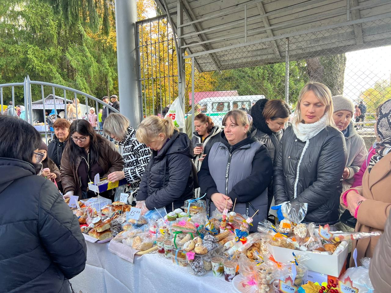 На Вінниччині, до Дня хліба, на благодійному ярмарку зібрали понад 600 тис для ЗСУ - фото 22