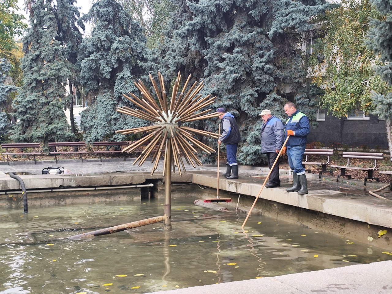 Сезон закінчився. У Черкасах відключають та демонтують питні фонтанчики - фото 2