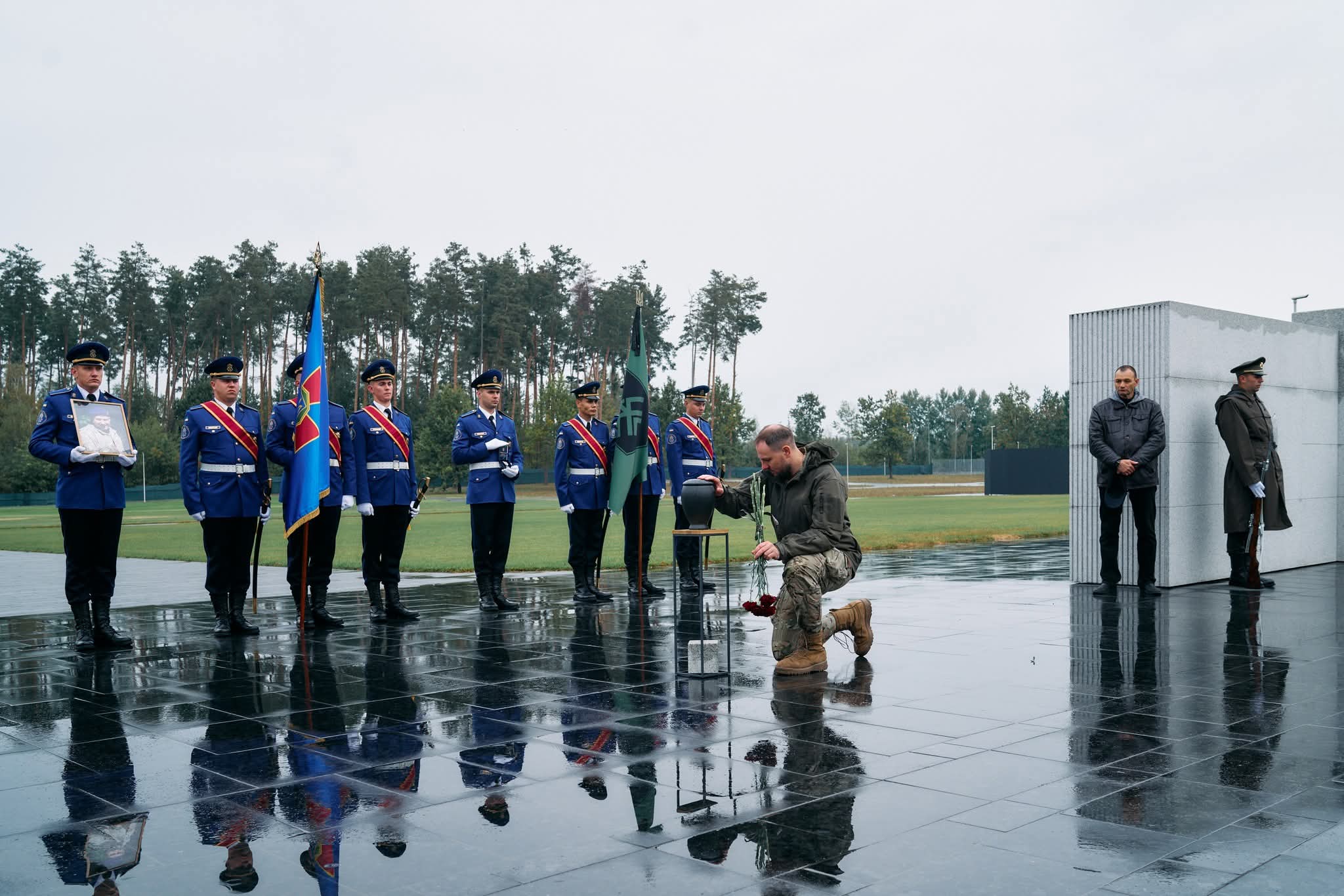 Герой України Сергій Либенський похований на Національному військовому кладовищі - фото 5