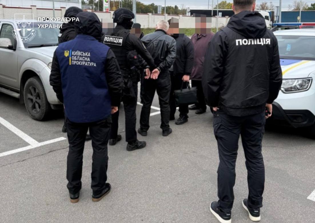 На Київщині затримали керівника ГО, який вимагав 1,4 млн грн від командира військової частини