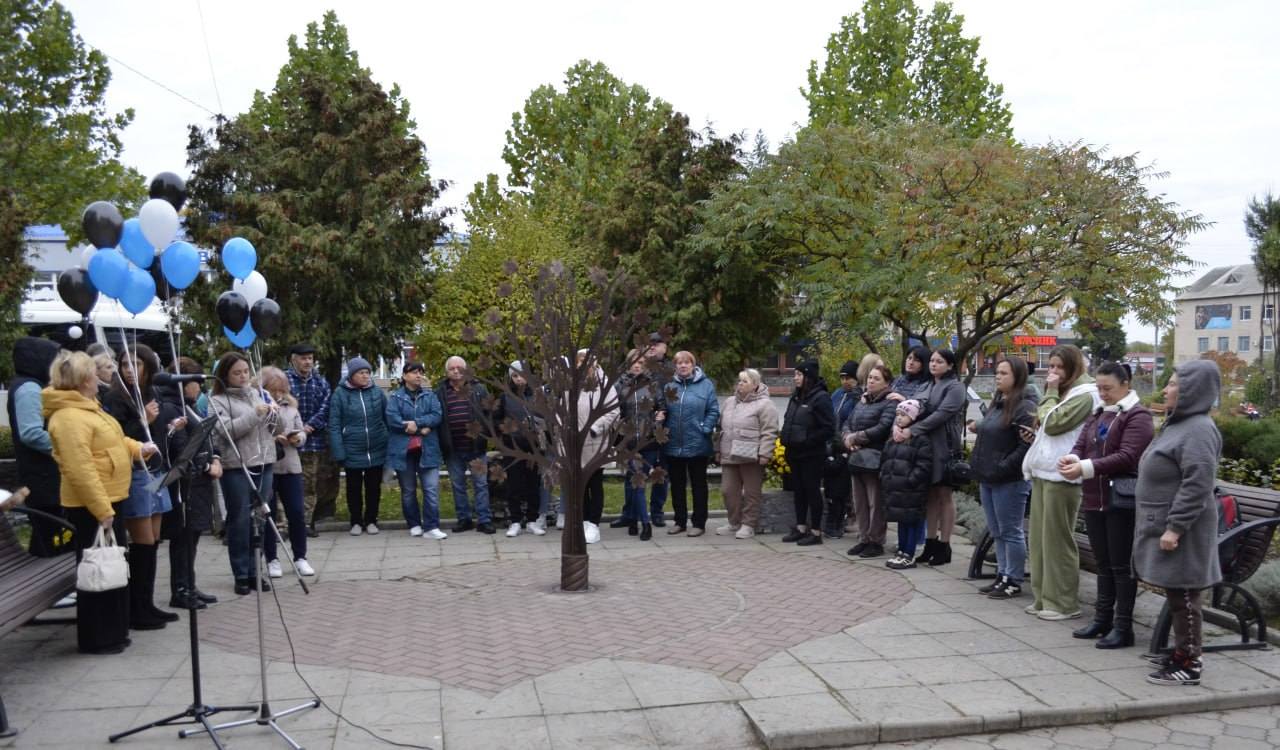 У Звенигородці встановили «Дерево надії»