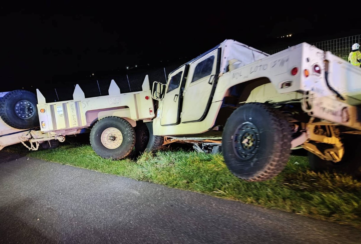 У Польщі мікроавтобус зіткнувся з колоною військових американських автомобілів