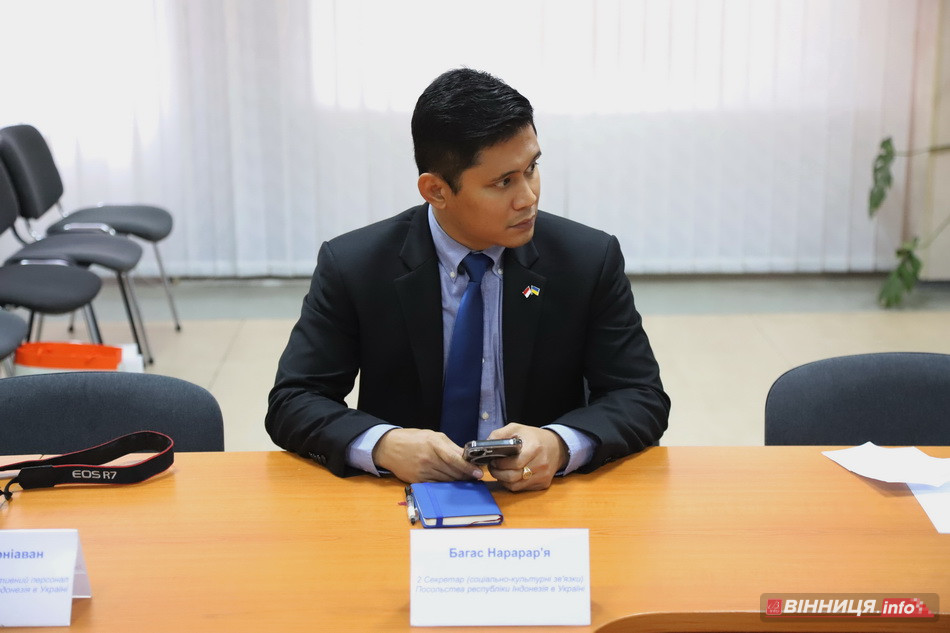 Посли Індонезії, Лівії та Пакистану відвідали Вінницький медичний університет - фото 14