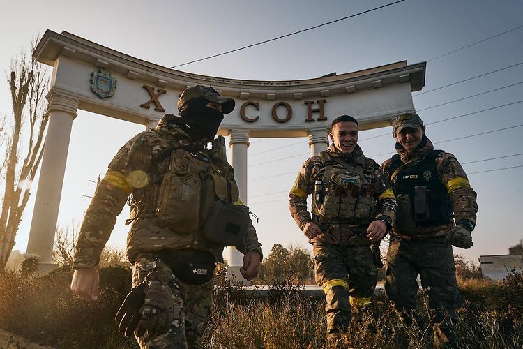 Гасла України: популярні патріотичні та військові гасла, їхнє значення