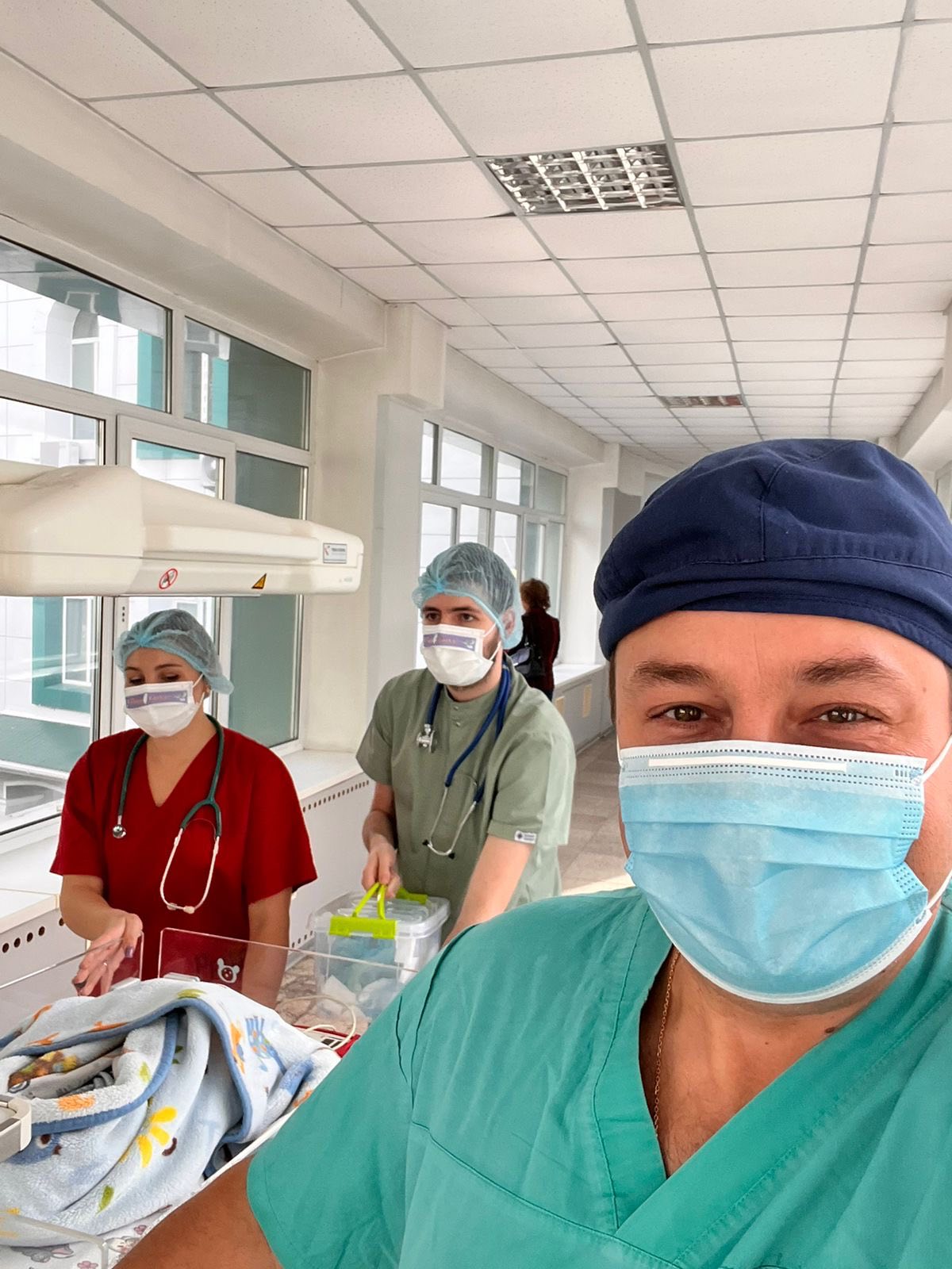 Під час обстрілів і перебоїв зі світлом у столичному Інституті Амосова народився хлопчик