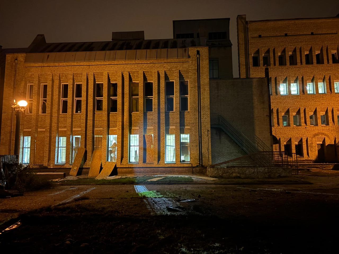 Атака на Київ: прямі влучання дронів в будинки, є постраждалі - фото 2